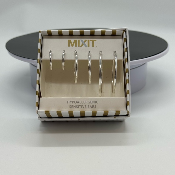 Mixit Jewelry - Box Set of 3 Pairs of Silver Hoop Earrings